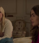 Emily_in_Paris_S02E08_WEBRip_x264-ION10_2120.jpg