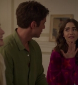 Emily_in_Paris_S02E08_WEBRip_x264-ION10_2162.jpg
