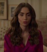Emily_in_Paris_S02E08_WEBRip_x264-ION10_2209.jpg