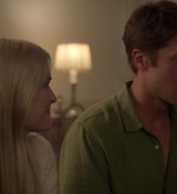 Emily_in_Paris_S02E08_WEBRip_x264-ION10_2226.jpg