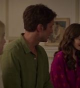 Emily_in_Paris_S02E08_WEBRip_x264-ION10_2227.jpg