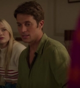 Emily_in_Paris_S02E08_WEBRip_x264-ION10_2236.jpg
