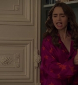 Emily_in_Paris_S02E08_WEBRip_x264-ION10_2249.jpg