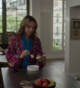 Emily_in_Paris_S02E08_WEBRip_x264-ION10_2275.jpg