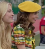 Emily_in_Paris_S02E09_WEBRip_x264-ION10_0074.jpg