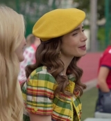 Emily_in_Paris_S02E09_WEBRip_x264-ION10_0099.jpg