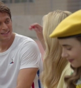 Emily_in_Paris_S02E09_WEBRip_x264-ION10_0117.jpg