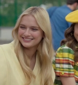 Emily_in_Paris_S02E09_WEBRip_x264-ION10_0121.jpg