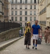Emily_in_Paris_S02E09_WEBRip_x264-ION10_0225.jpg