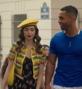 Emily_in_Paris_S02E09_WEBRip_x264-ION10_0247.jpg
