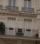 Emily_in_Paris_S02E09_WEBRip_x264-ION10_0264.jpg
