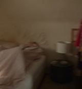 Emily_in_Paris_S02E09_WEBRip_x264-ION10_0274.jpg