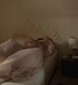 Emily_in_Paris_S02E09_WEBRip_x264-ION10_0275.jpg