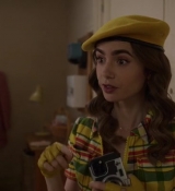 Emily_in_Paris_S02E09_WEBRip_x264-ION10_0284.jpg