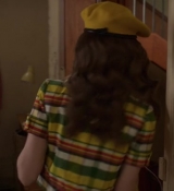 Emily_in_Paris_S02E09_WEBRip_x264-ION10_0306.jpg