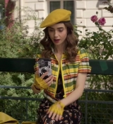 Emily_in_Paris_S02E09_WEBRip_x264-ION10_0380.jpg