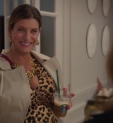 Emily_in_Paris_S02E09_WEBRip_x264-ION10_0528.jpg
