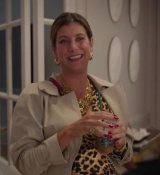 Emily_in_Paris_S02E09_WEBRip_x264-ION10_0539.jpg