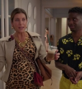 Emily_in_Paris_S02E09_WEBRip_x264-ION10_0551.jpg