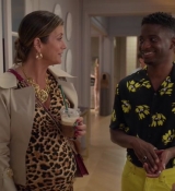Emily_in_Paris_S02E09_WEBRip_x264-ION10_0558.jpg