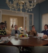 Emily_in_Paris_S02E09_WEBRip_x264-ION10_0762.jpg
