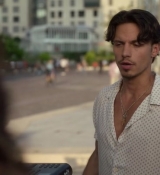 Emily_in_Paris_S02E09_WEBRip_x264-ION10_0874.jpg