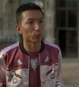 Emily_in_Paris_S02E09_WEBRip_x264-ION10_0903.jpg