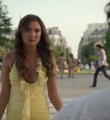 Emily_in_Paris_S02E09_WEBRip_x264-ION10_0985.jpg