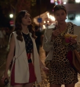 Emily_in_Paris_S02E09_WEBRip_x264-ION10_1023.jpg