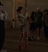 Emily_in_Paris_S02E09_WEBRip_x264-ION10_1116.jpg