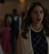 Emily_in_Paris_S02E09_WEBRip_x264-ION10_1153.jpg