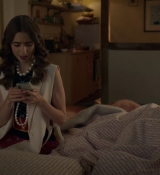 Emily_in_Paris_S02E09_WEBRip_x264-ION10_1307.jpg