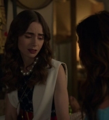 Emily_in_Paris_S02E09_WEBRip_x264-ION10_1331.jpg