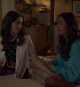 Emily_in_Paris_S02E09_WEBRip_x264-ION10_1345.jpg