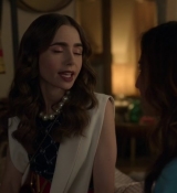 Emily_in_Paris_S02E09_WEBRip_x264-ION10_1355.jpg