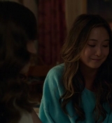Emily_in_Paris_S02E09_WEBRip_x264-ION10_1362.jpg