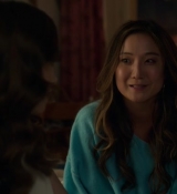 Emily_in_Paris_S02E09_WEBRip_x264-ION10_1364.jpg