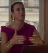 Emily_in_Paris_S02E09_WEBRip_x264-ION10_1501.jpg