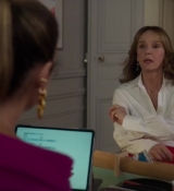 Emily_in_Paris_S02E09_WEBRip_x264-ION10_1516.jpg