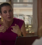Emily_in_Paris_S02E09_WEBRip_x264-ION10_1522.jpg