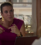 Emily_in_Paris_S02E09_WEBRip_x264-ION10_1525.jpg