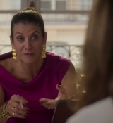 Emily_in_Paris_S02E09_WEBRip_x264-ION10_1596.jpg