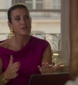 Emily_in_Paris_S02E09_WEBRip_x264-ION10_1607.jpg