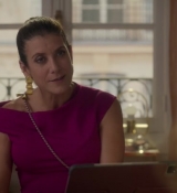 Emily_in_Paris_S02E09_WEBRip_x264-ION10_1673.jpg