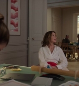 Emily_in_Paris_S02E09_WEBRip_x264-ION10_1704.jpg