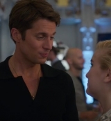 Emily_in_Paris_S02E09_WEBRip_x264-ION10_1835.jpg