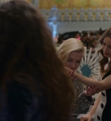 Emily_in_Paris_S02E09_WEBRip_x264-ION10_1862.jpg