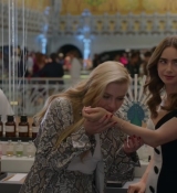 Emily_in_Paris_S02E09_WEBRip_x264-ION10_1865.jpg