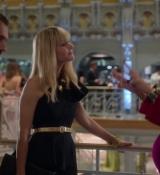 Emily_in_Paris_S02E09_WEBRip_x264-ION10_1964.jpg