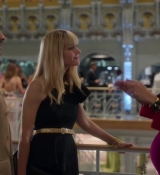 Emily_in_Paris_S02E09_WEBRip_x264-ION10_1965.jpg